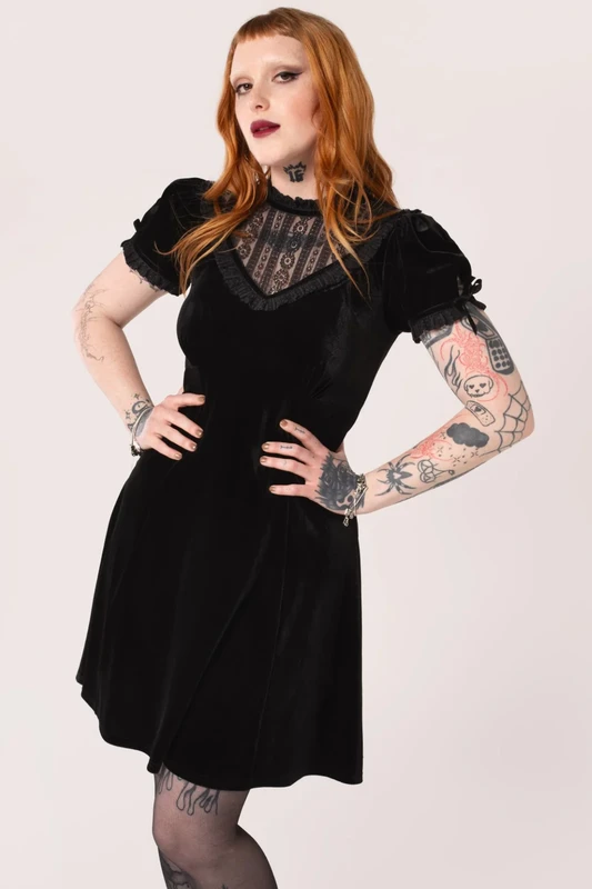 H40420_MOURNING_DRESS_BLK_002_Large_b3ddbfda-f3d3-4a36-b307-d4d55fe1842d